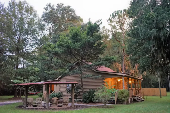 McIntosh Manor Log Cabin Outside View